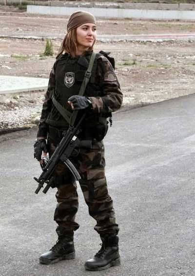土耳其女警图片